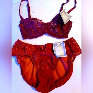 Vintage 90s Oscar De La Renta Lingerie Bra & Panties Made In USA NWT